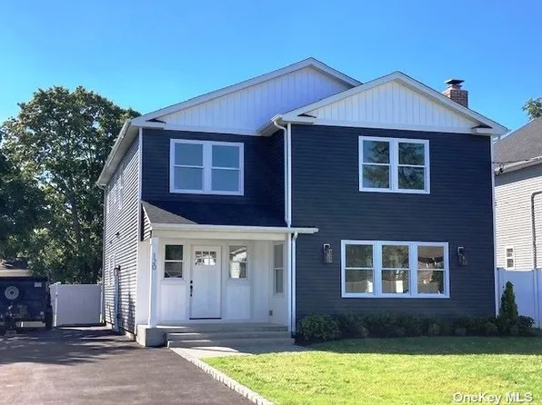 120 Irving Ave, Deer Park, NY 11729