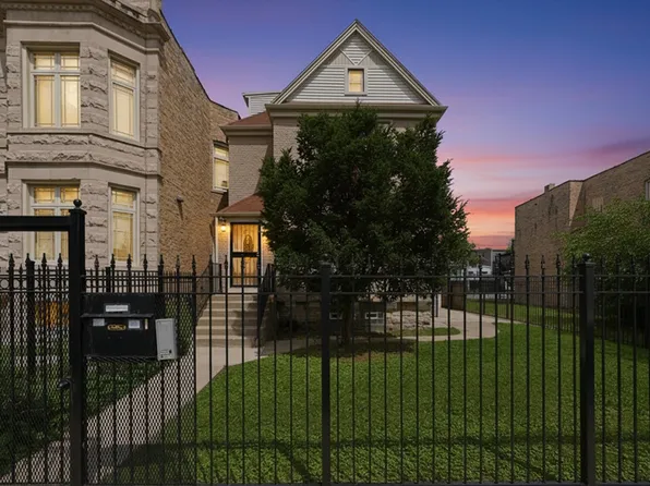 6735 S Eberhart Ave, Chicago, IL 60637