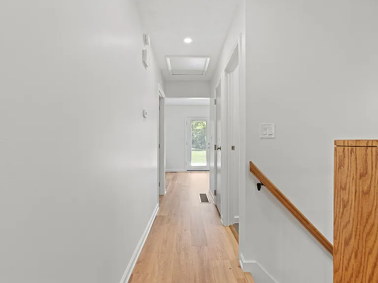 599 Buckingham Ln — Photo 11
