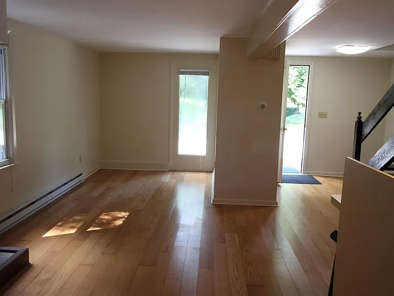 301 Mill Rd — Photo 9