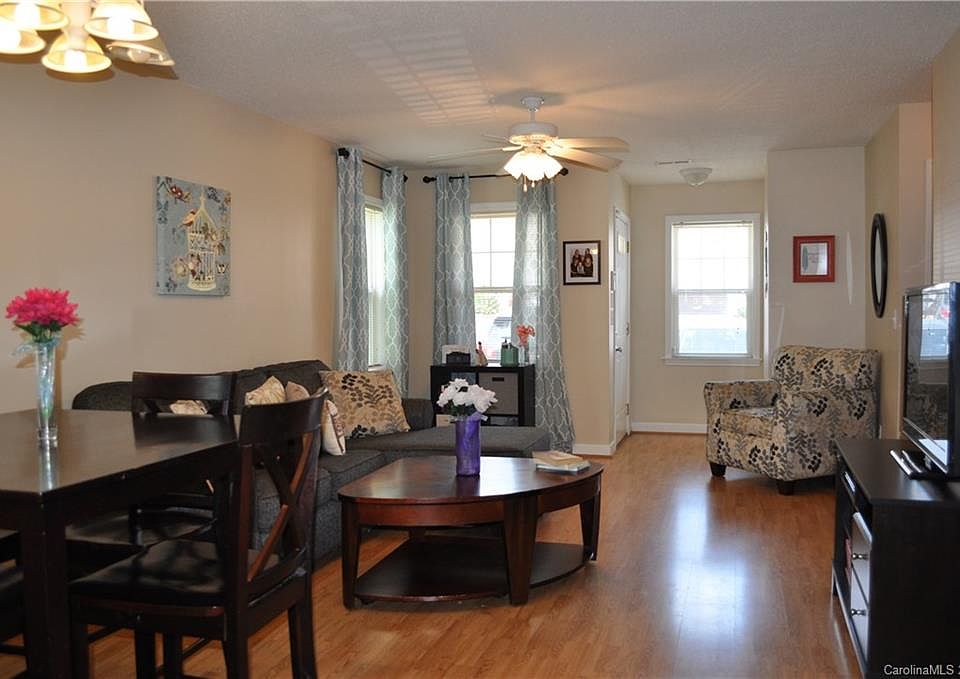 1st image of 853 Impala Dr #44
