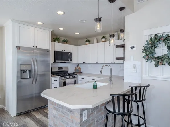 2552 Avenida Del Vis APT 204, Corona, CA 92882