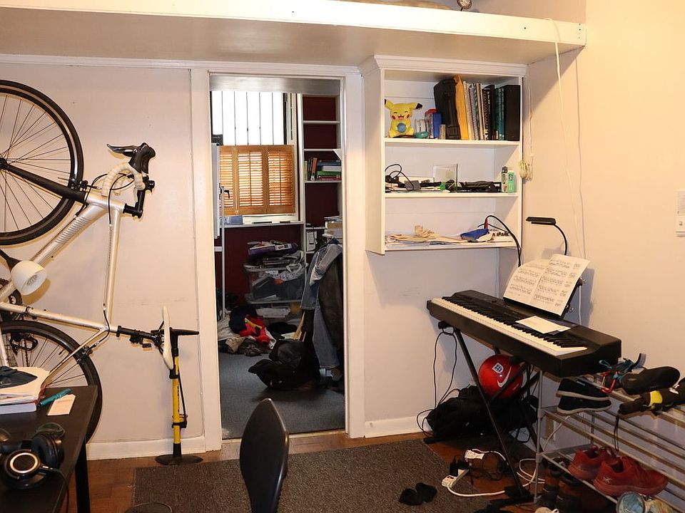 1st image of 304 W 21st St APT 1A