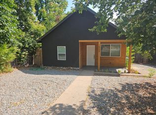 1539 Willis St, Redding, CA 96001