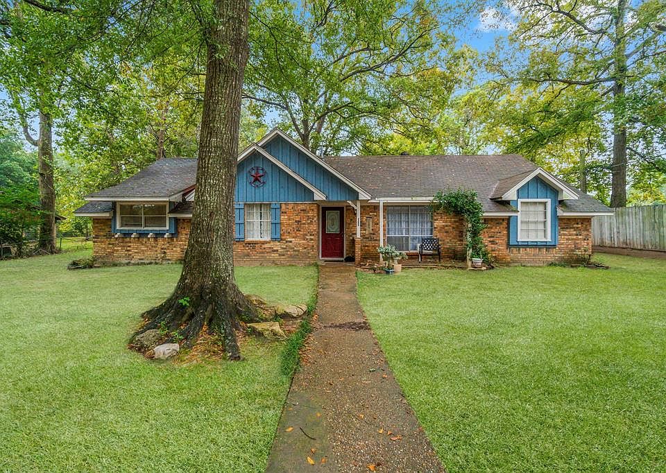 1st image of 24360 Creekwood Dr
