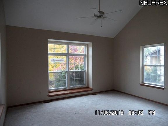 5th image of 346 Branford Ln