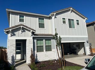 1387 E Via Prato Dr, Fresno, CA 93730