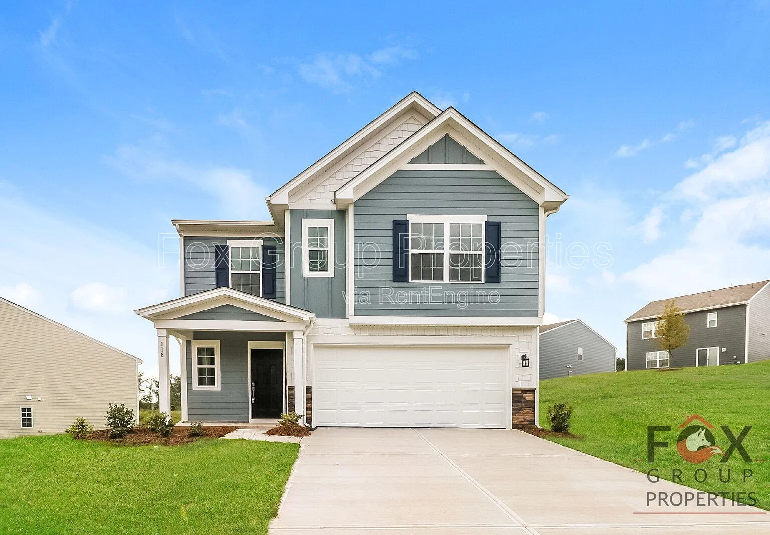 5 bed, 3.0 bath, 2577 sqft, $2,495 — Photo 1