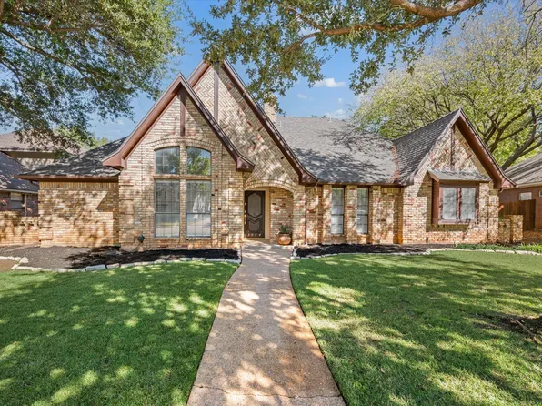 3054 Creekview Dr, Grapevine, TX 76051