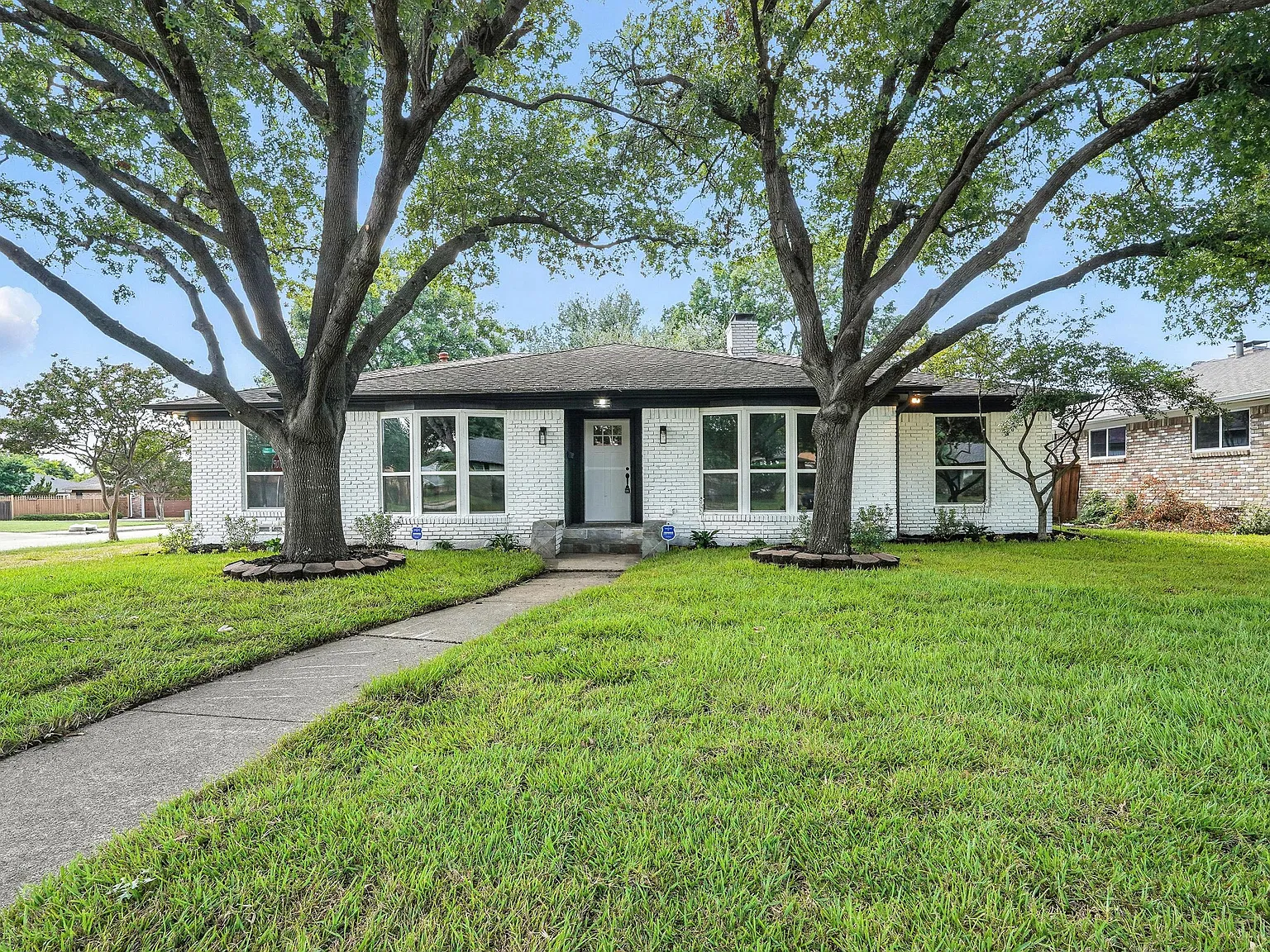 4 bed, 2428 sqft, $2,850 — Photo 1
