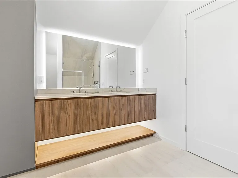9 Algonquin Rd #2 — Photo 24