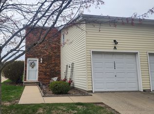 1544 Hunt Dr APT A, Normal, IL 61761