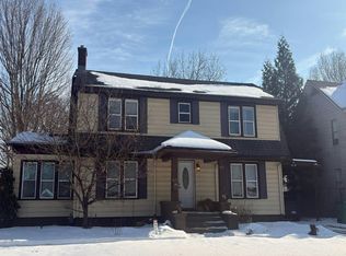 515 N Main St, Three Rivers, MI 49093