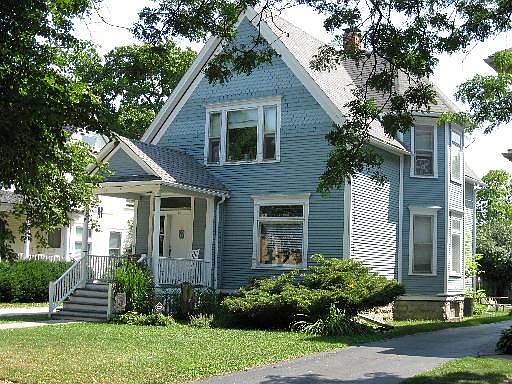 1st image of 25 6th Ave #1