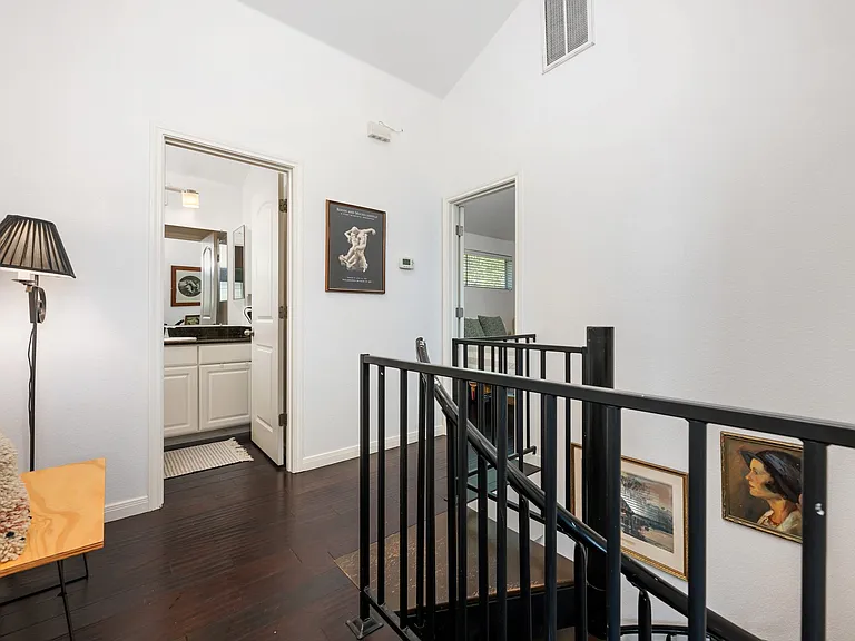 1610 Willow St #B — Photo 3