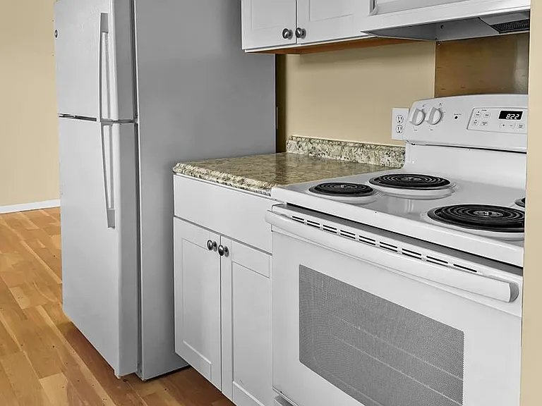 276 Daffin Pl — Photo 6