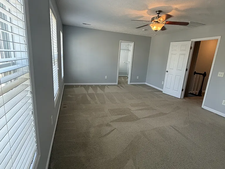 106 Boston Hbr — Photo 14