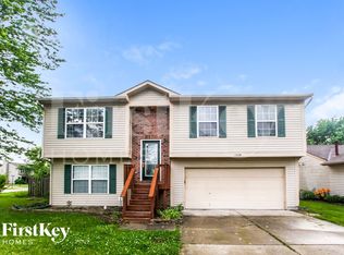 1524 Blue Brook Way, Greenwood, IN 46143