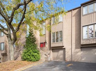 355 Hawthorne Ct, Pittsburgh, PA 15237