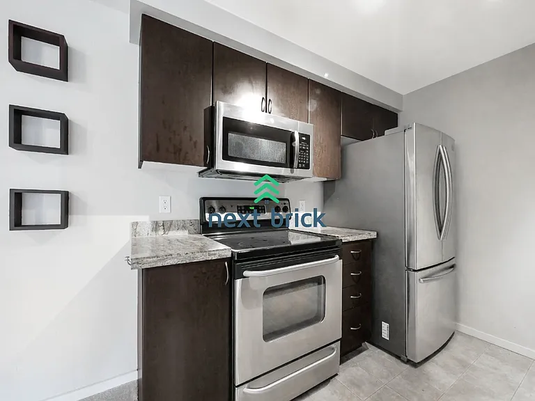 224 9th St #G301 — Photo 7