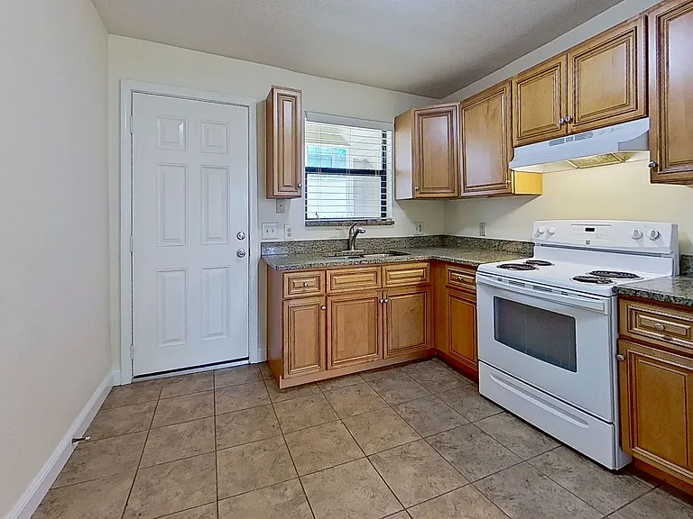 Floral Bluff Road 5148 — Photo 6
