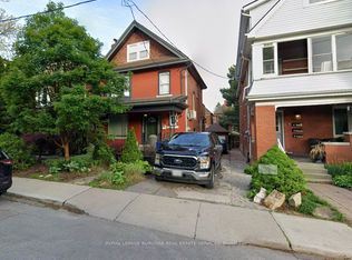 16 Cedar Ave #1, Hamilton, ON L8M 3A5