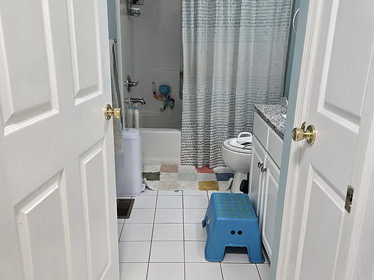 605 Blossom Cir — Photo 6