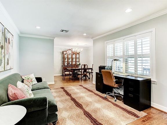 5th image of 7807 Piping Rock Ln