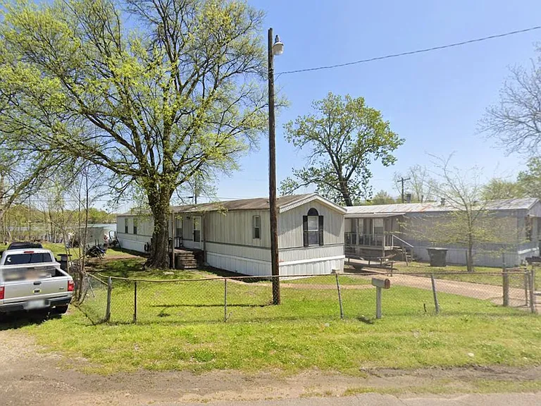 63 Lakeshore Dr — Photo 25