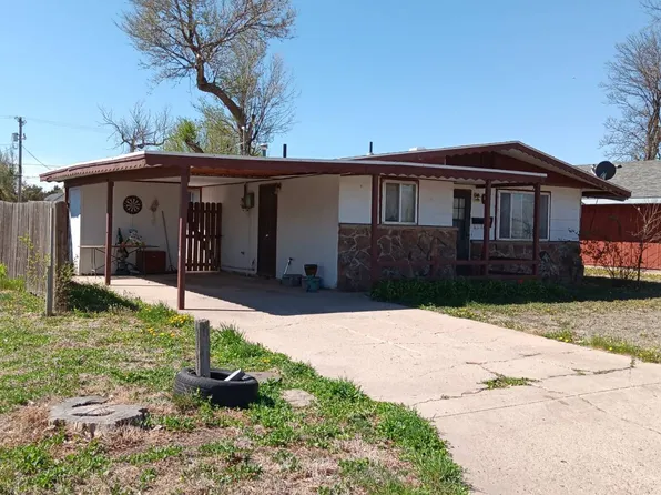 607 W 12th St, Goodland, KS 67735