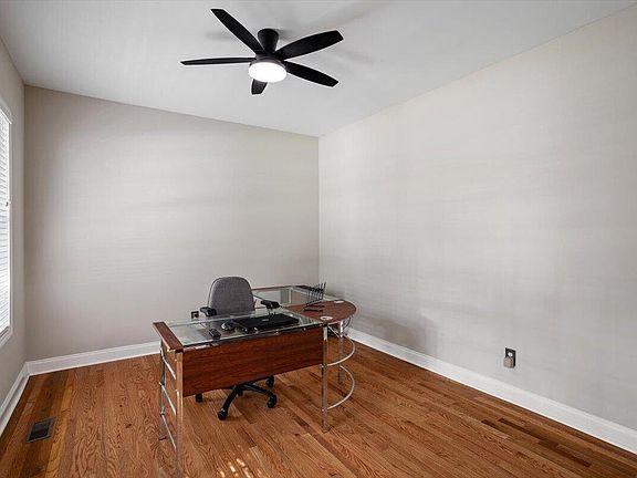5th image of 3 Brookwood Ct