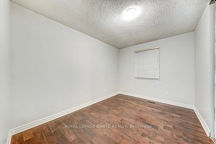 23 Longbow Sq — Photo 14
