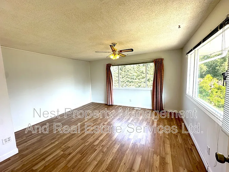 2737 Budd Rd #A — Photo 8