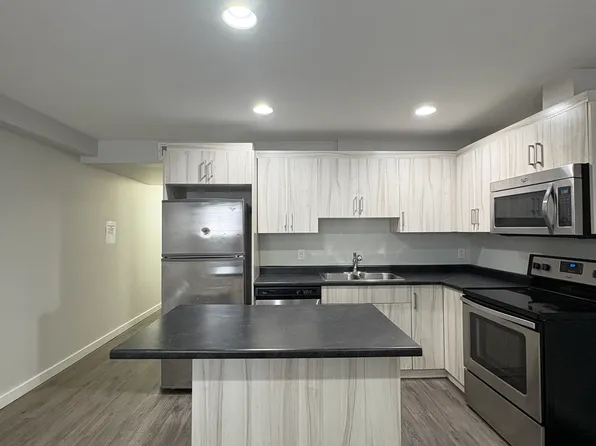 1530 Logan Ave, Winnipeg, MB R3E 1S3
