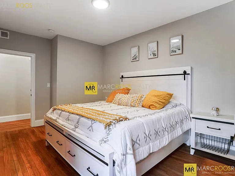10 Babcock St #20 — Photo 10