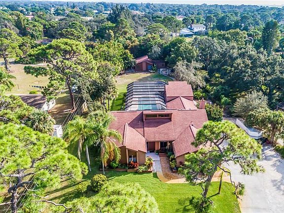 5th image of 1440 Bayshore Dr