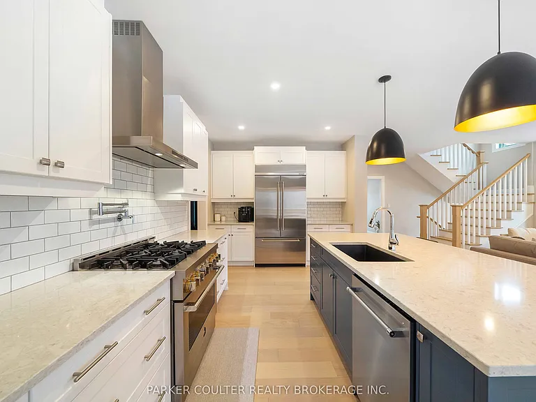70 Georgian Grande Dr — Photo 12