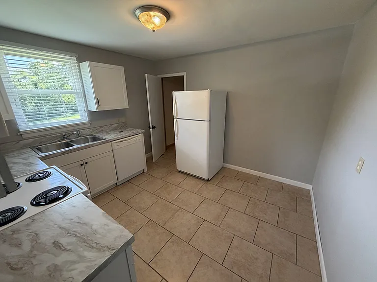171 Vulco Dr #B — Photo 2