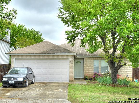 2nd image of 3312 Fresno Pl