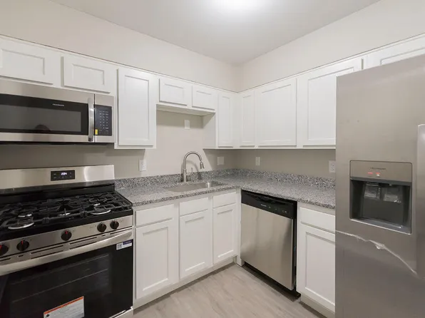 1080 Armstrong Mill Rd APT A, Lexington, KY 40517