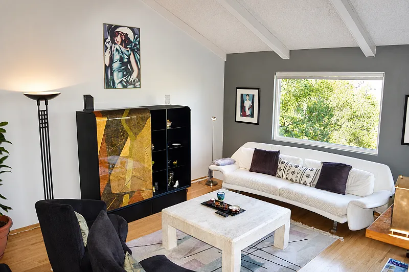 3 bed, 2.5 bath, 1356 sqft, $5,000 — Photo 1