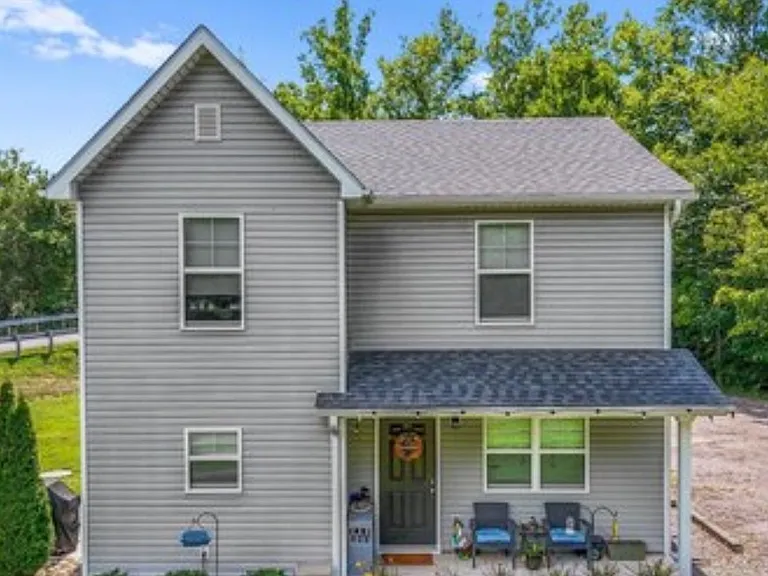 7303 Burnett Creek Rd SE — Photo 3