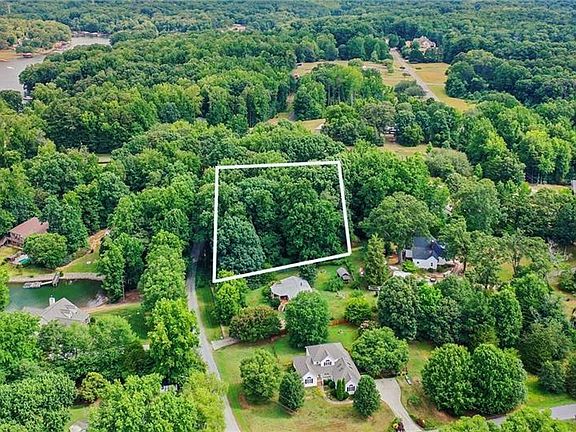 5th image of 4446 Marion Dr