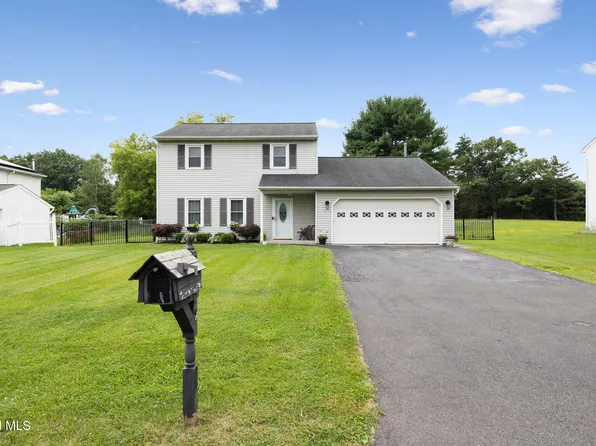 29 Meadowbrook Road, Watervliet, NY 12189