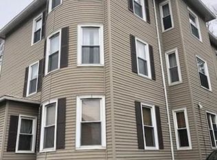 10 Auburn St APT 2, Worcester, MA 01605