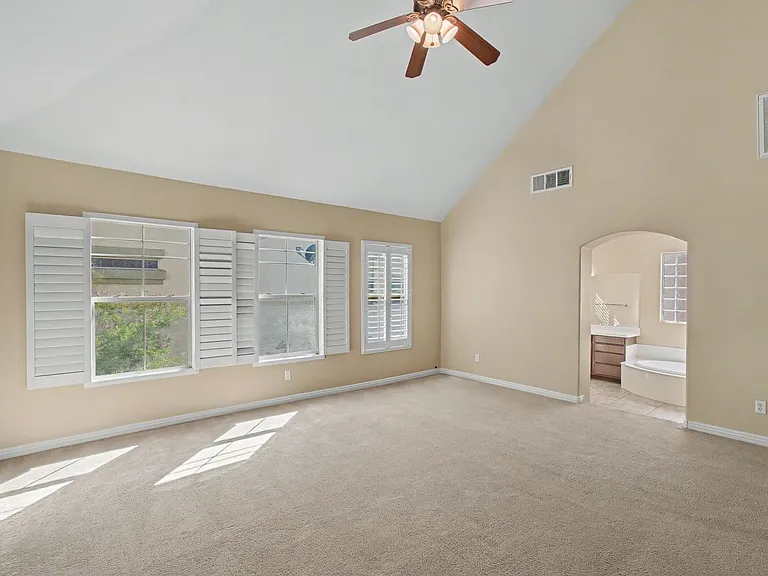 9221 Worsley Park Pl — Photo 32