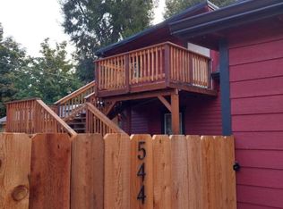544 NW C St UNIT B, Grants Pass, OR 97526