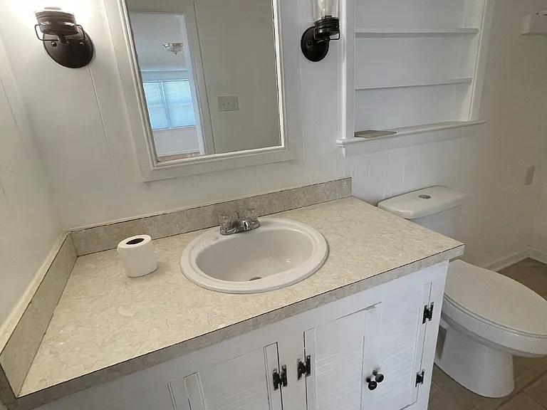 104 Brock St — Photo 33