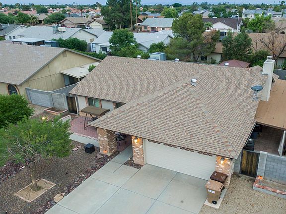 2nd image of 7943 W Windrose Dr