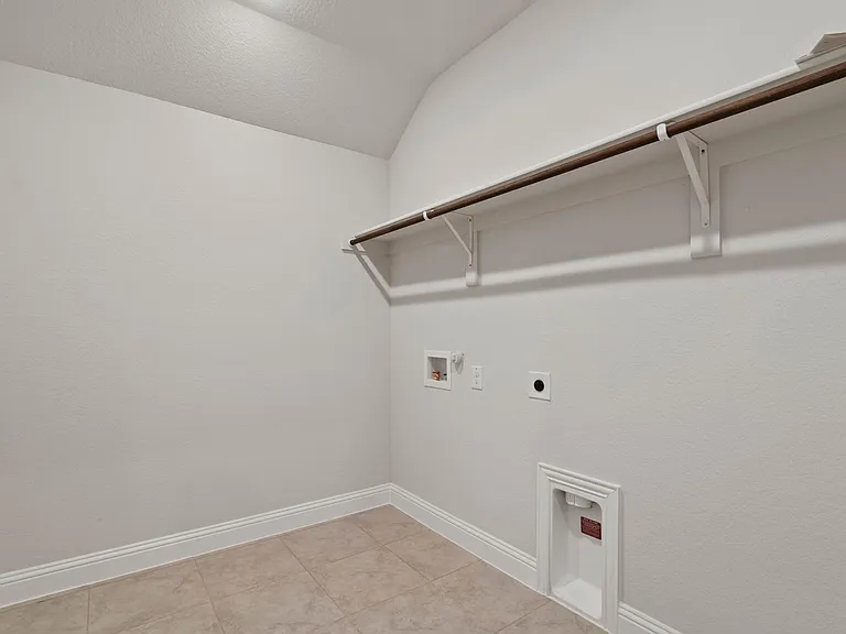 220 Fire Rock Dr — Photo 13